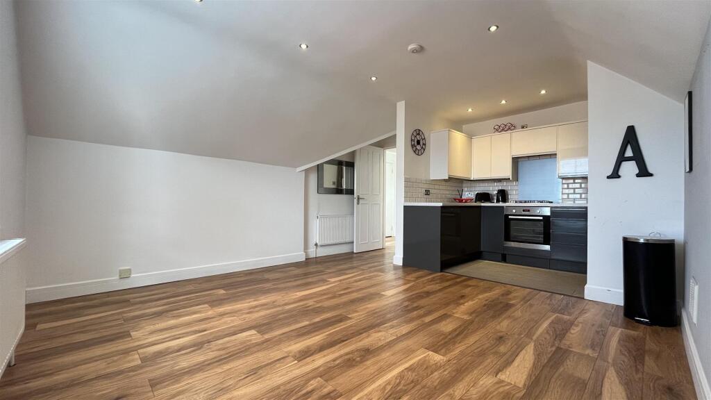 Main image of property: Birdhurst Rise, South Croydon