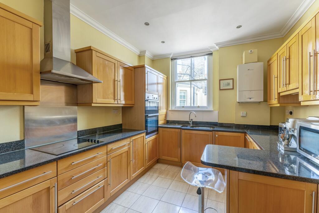 Apartment in London - More
