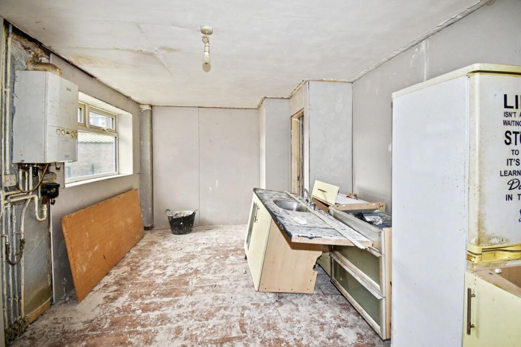 House in Wakefield, West Yorkshire - View 5
