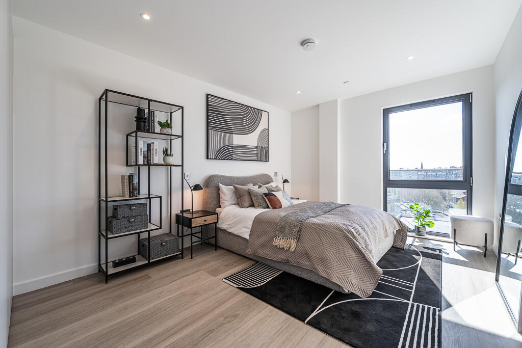 Apartment in London, York Road Estate, Battersea - More