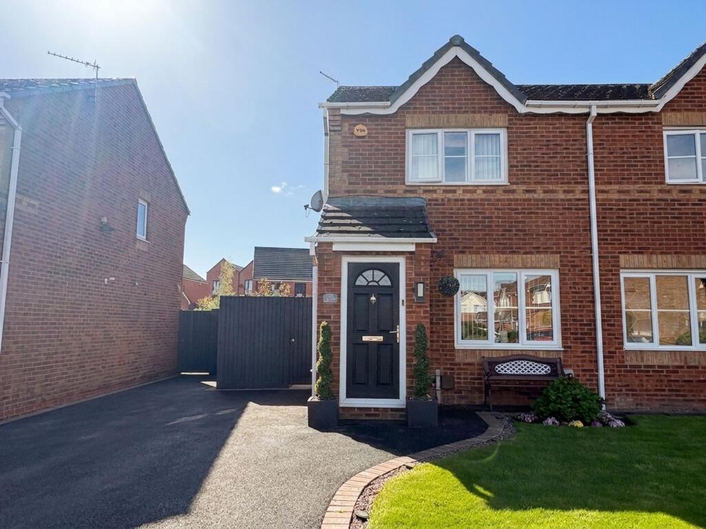 Main image of property: Dunnock Lane, Cottam, Preston, PR4 0NX
