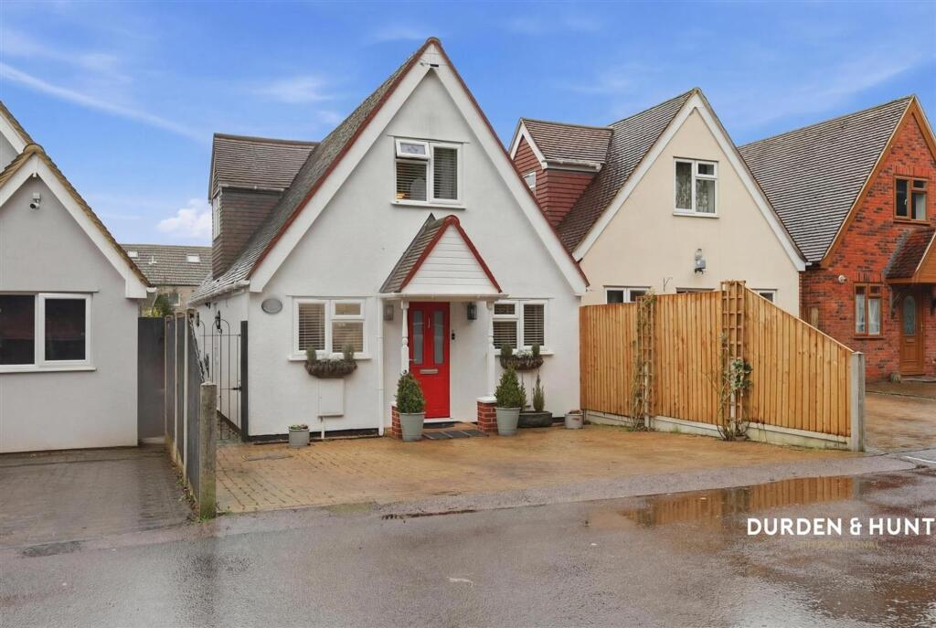 Main image of property: Eastwood Old Road, Leigh-On-Sea, SS9