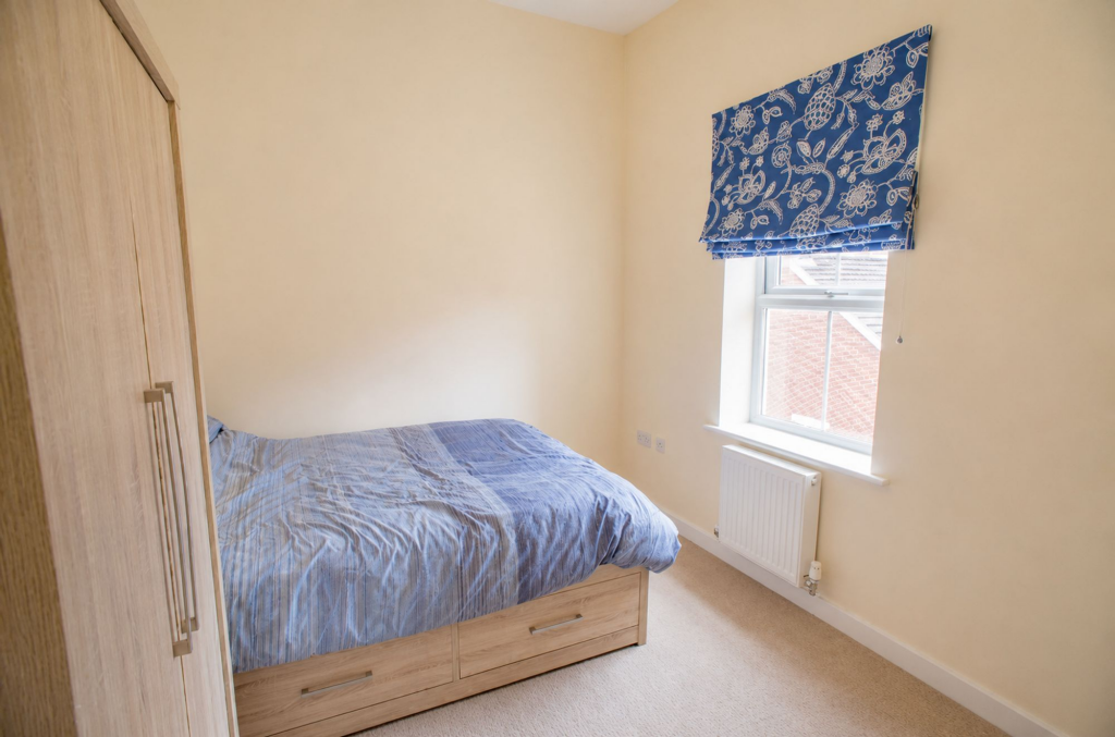 Apartment in Swindon, Woodshaw, Wiltshire - View 5