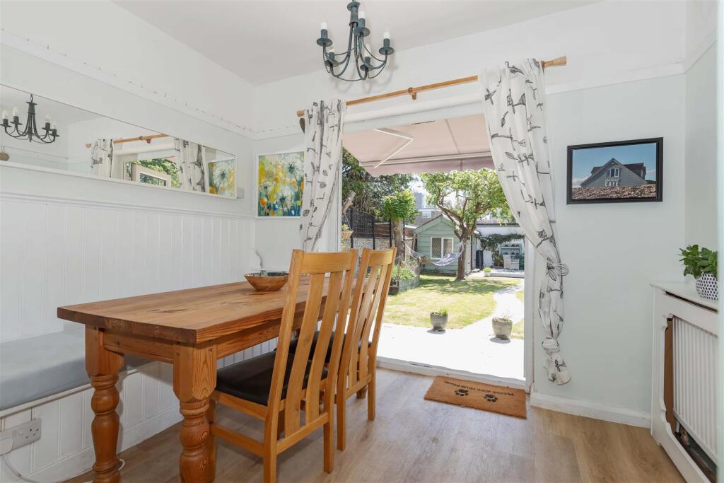 House in Worthing, West Worthing - More