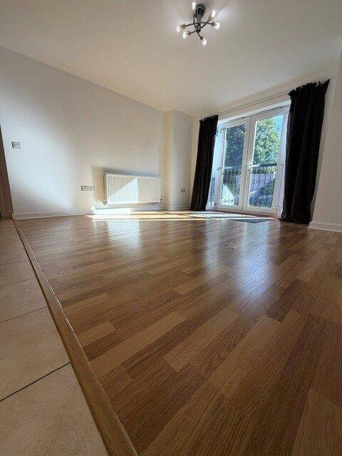 Apartment in Watford - View 4