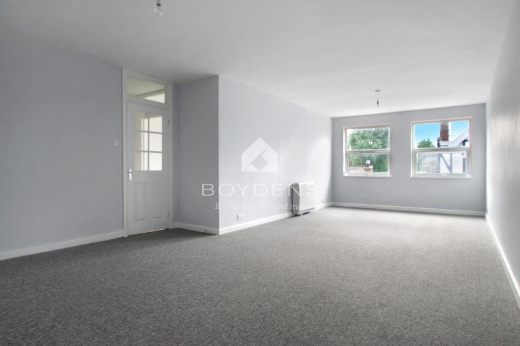 Apartment in Frinton-on-Sea, Frinton and Walton - View 2