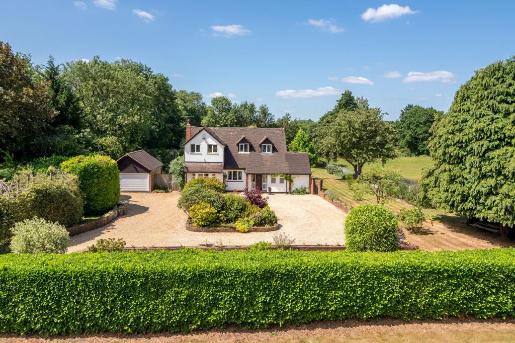 Main image of property: Birmingham Road, Kenilworth, CV8