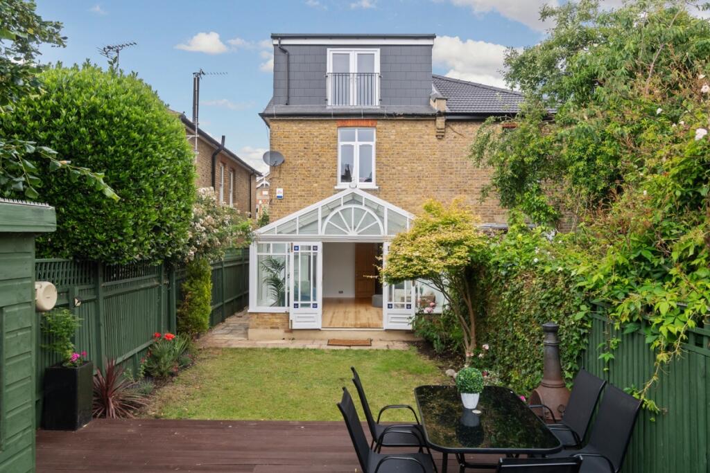House in Kingston upon Thames - View 4