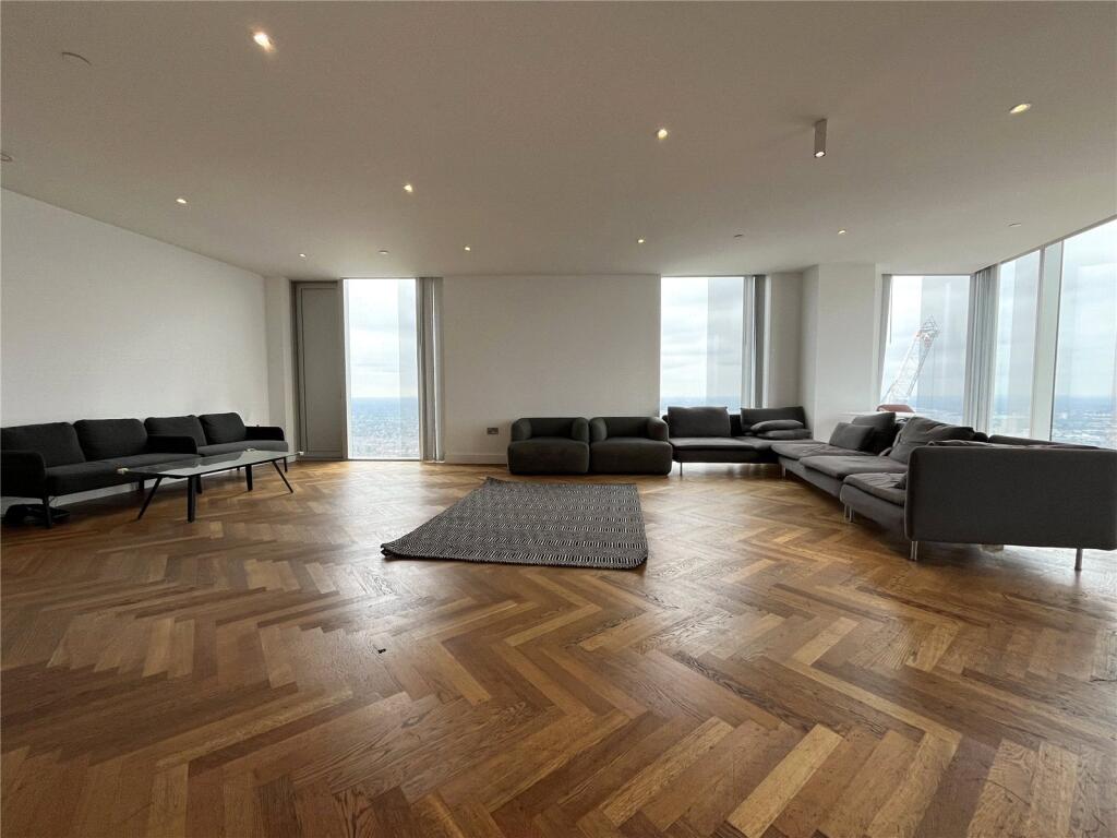 Apartment in Manchester, City Centre - View 5
