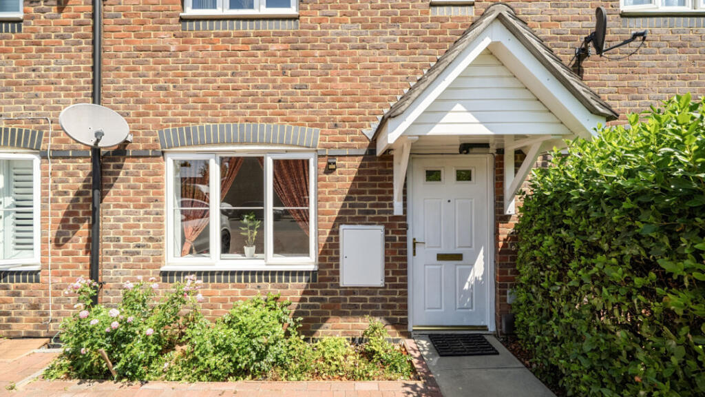 Main image of property: Puffin Close, Great Fleete, Barking, IG11 0GT