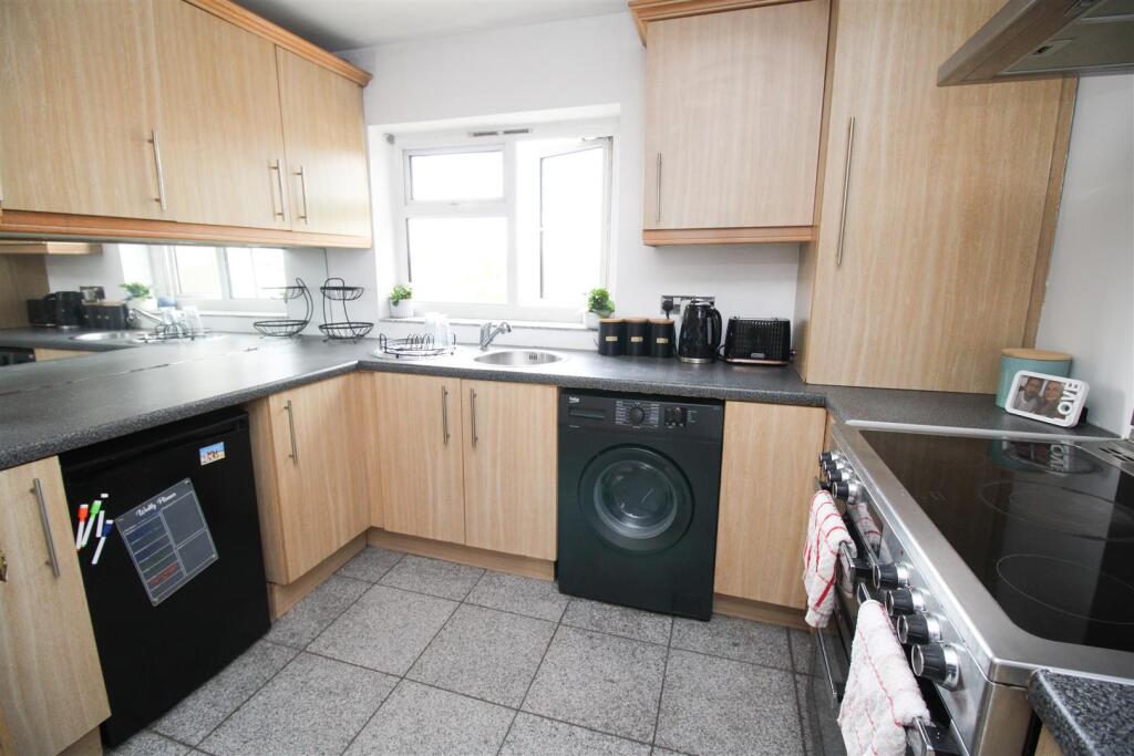 Apartment in Harlow, Essex - View 3