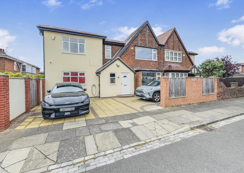 4-bed semi-detached on Newlands Avenue, Hartlepool, £279,999