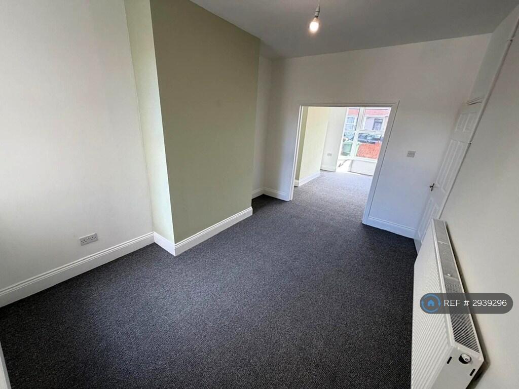 House in Doncaster - View 4
