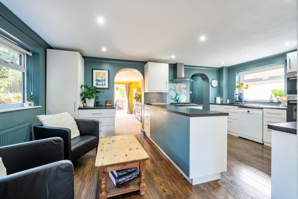 House in Ilminster, Dowlish Ford - View 5