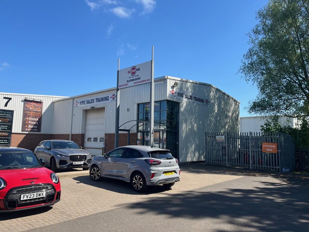 Main image of property: Unit 8, Blaydon Trade Park, Toll Bridge Road, Blaydon-On-Tyne, Tyne and Wear, NE21 5TR
