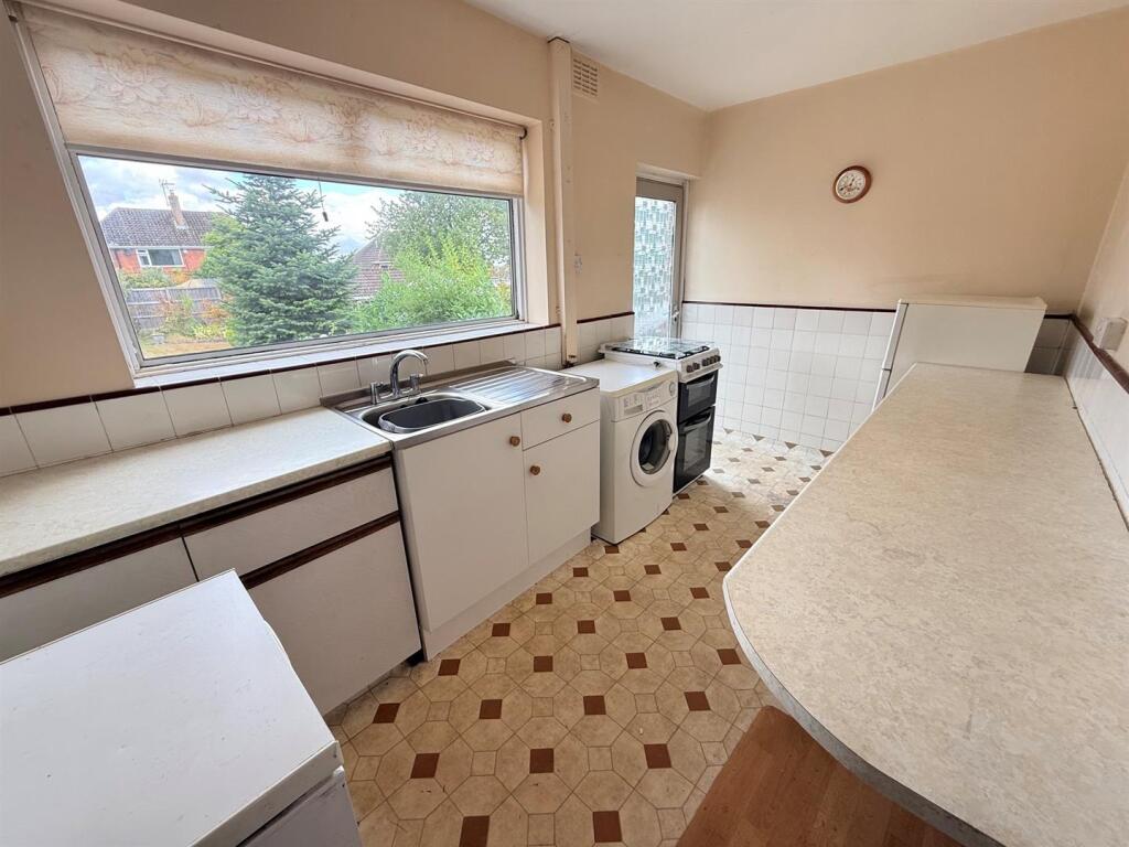 House in Dudley, West Midlands - View 5