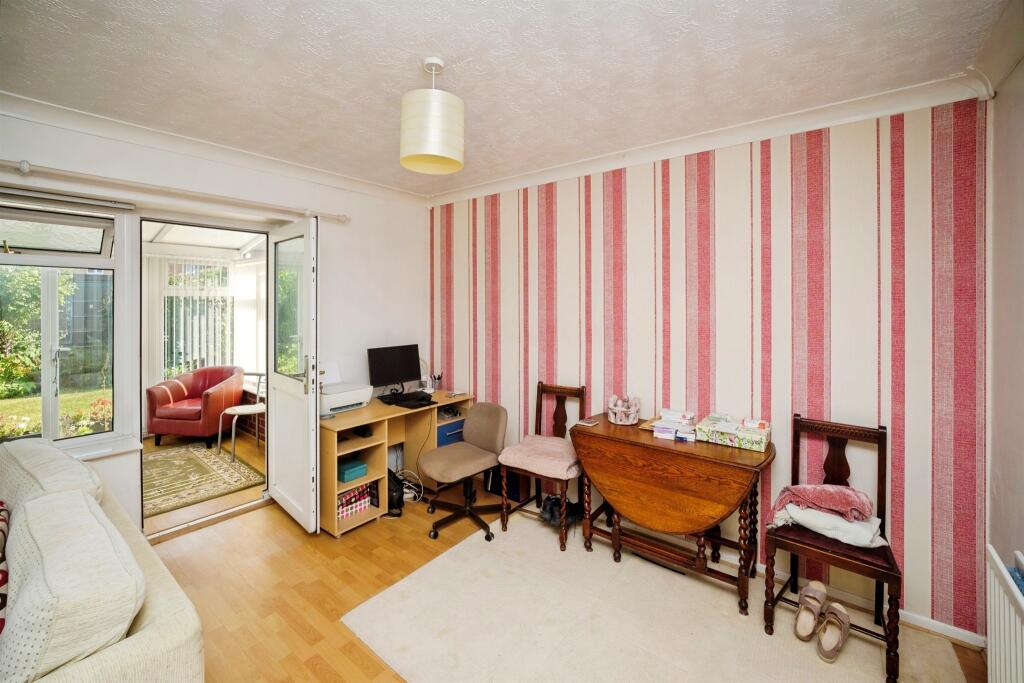 House in Wirral, Liverpool City Region - View 4