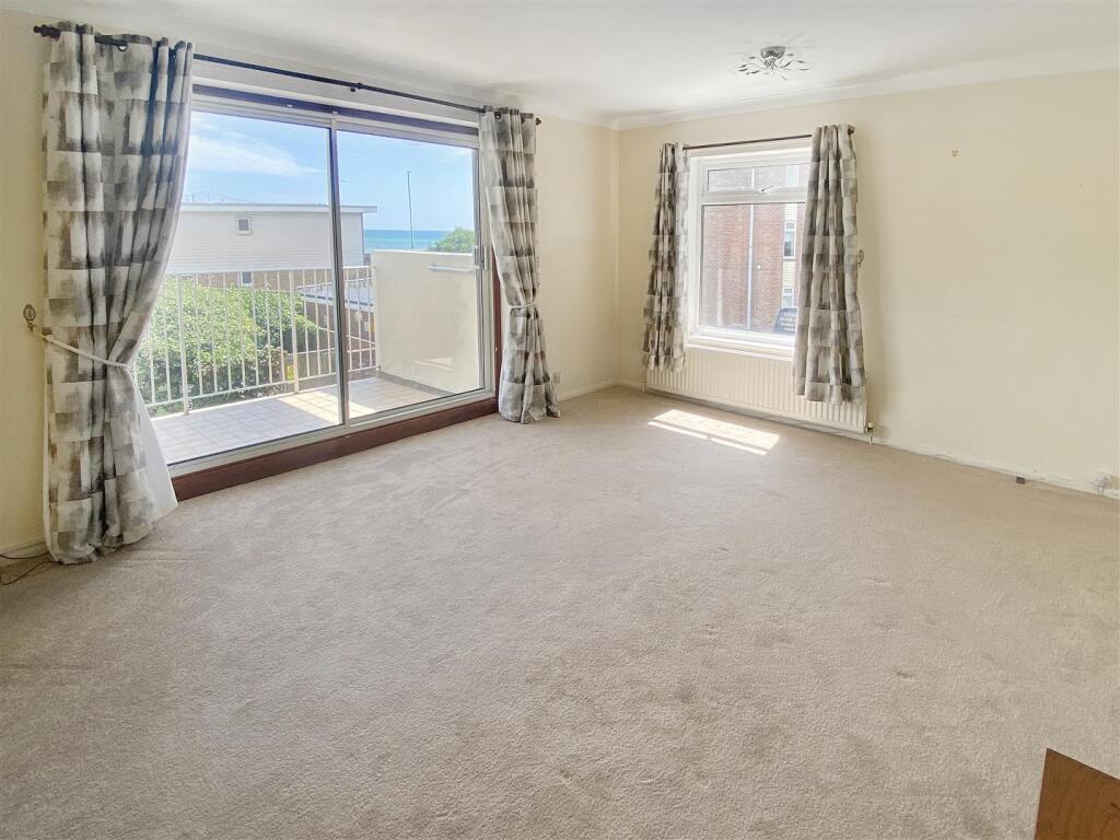 Bay Tree Court, Marama Gardens, Rustington photo 3