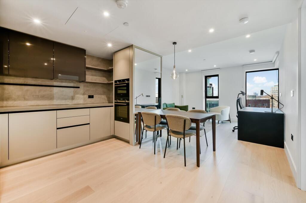 Apartment in London - View 2