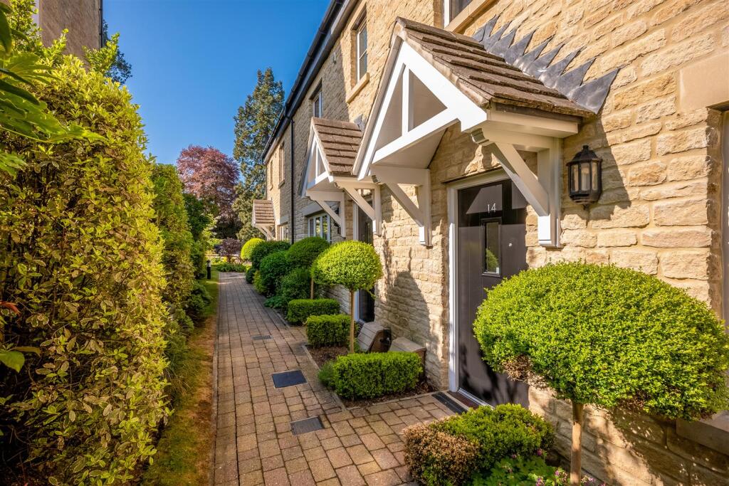 Main image of property: Penhurst Gardens, Chipping Norton