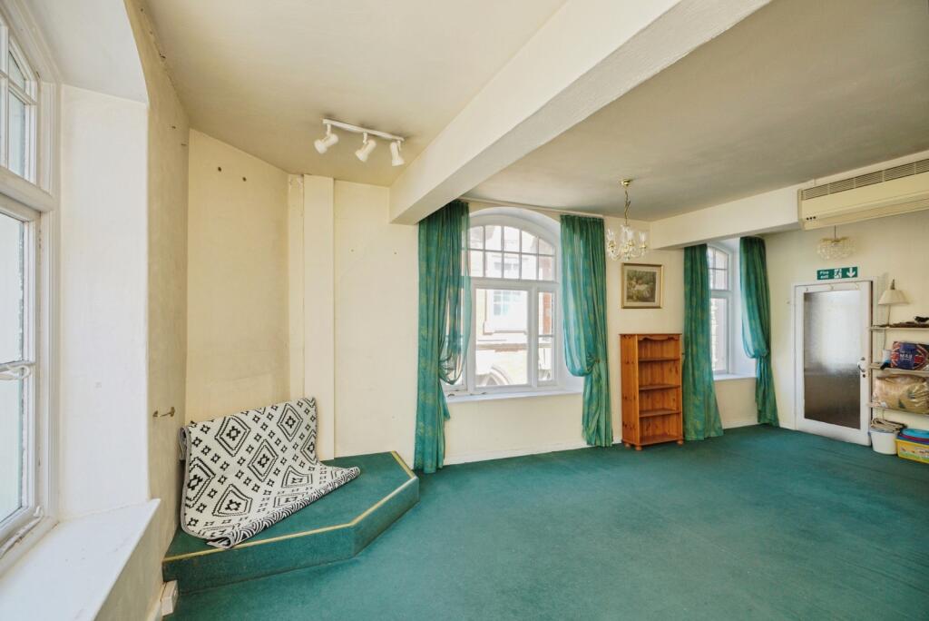 High Street, Pwllheli, Gwynedd, LL53 photo 3