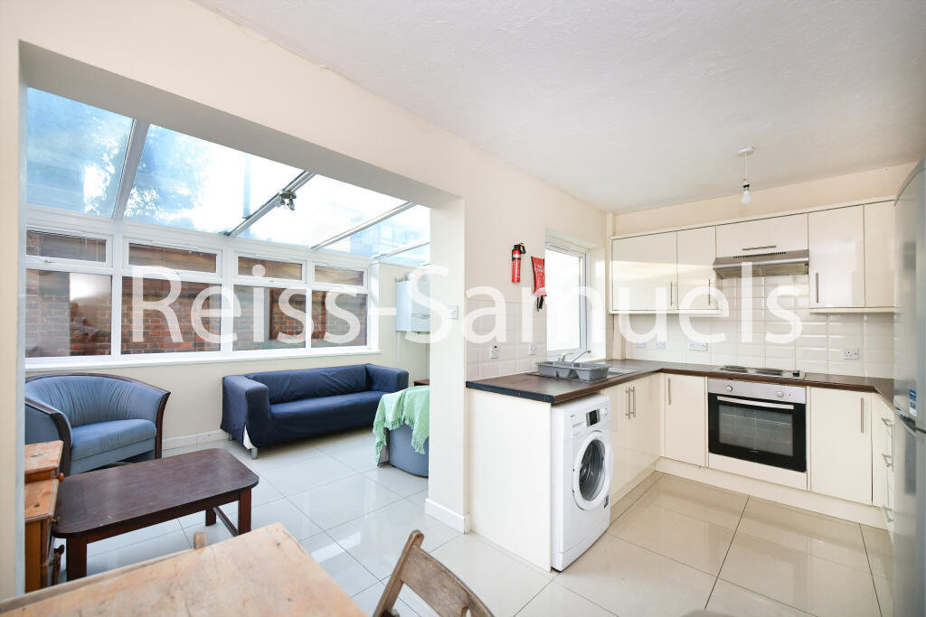 Main image of property: Ironmongers Place, Isle of dogs, Canary Wharf, Tower Hamlets, London