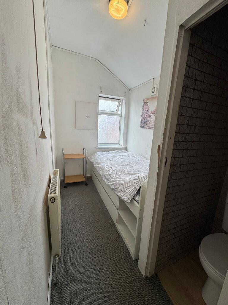 Golden Hillock Road, Sparkbrook photo 2