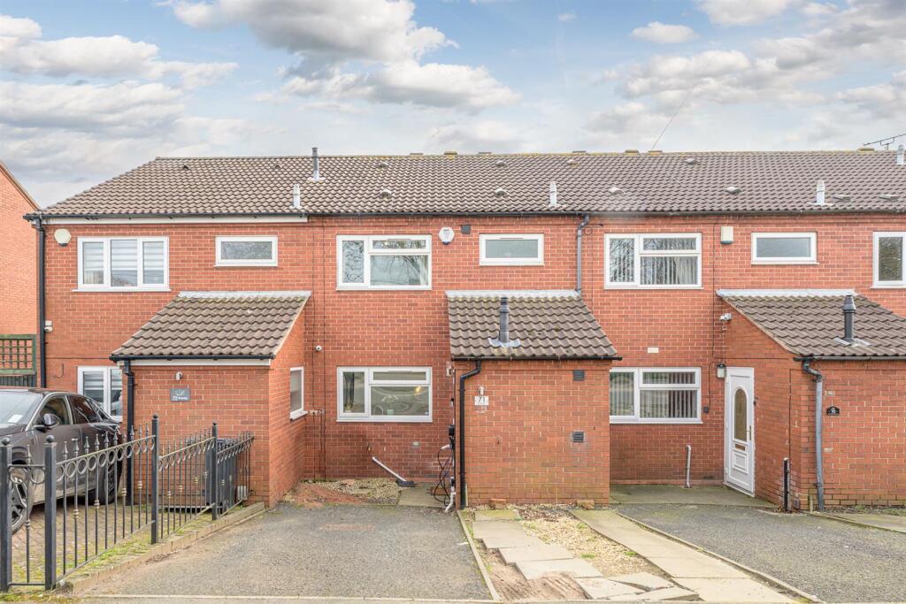 3-bed terraced on Bromley, Brierley Hill, DY5 4PJ, £230,000