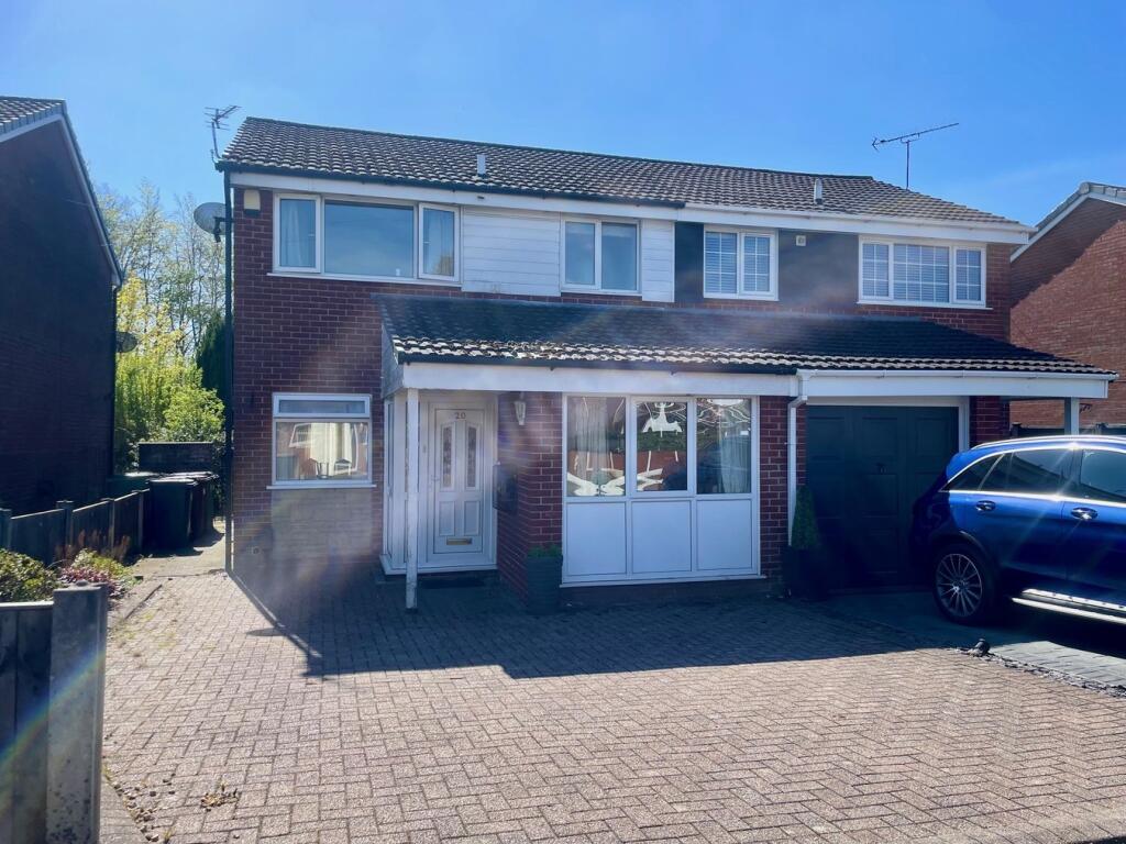 Main image of property: Great Hall Close, Radcliffe, Manchester, M26