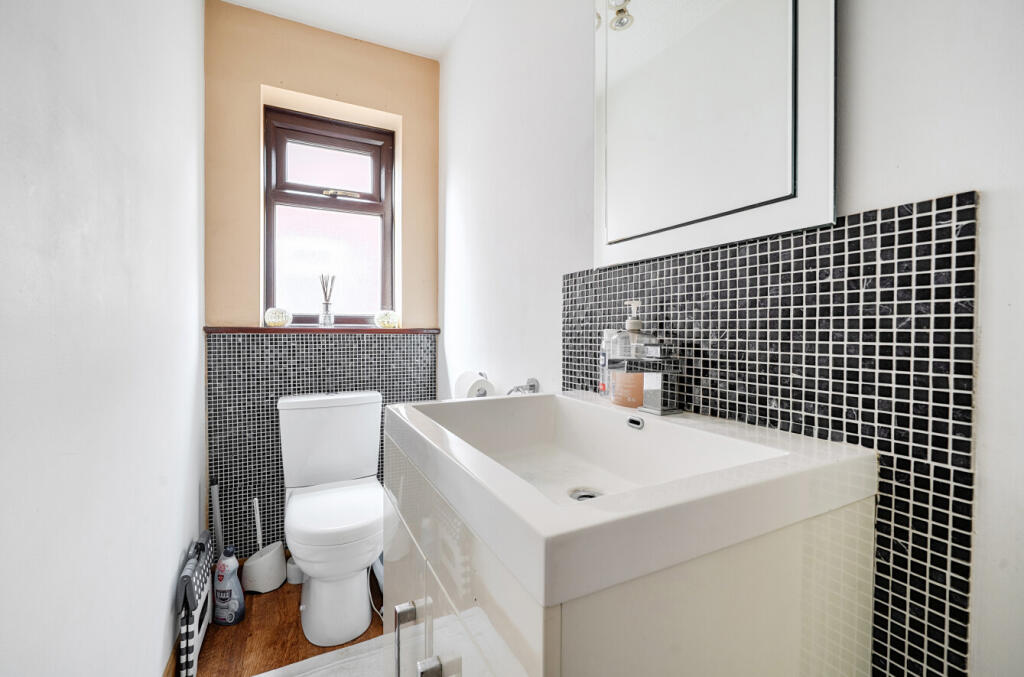 House in Fareham, Fleetend - More