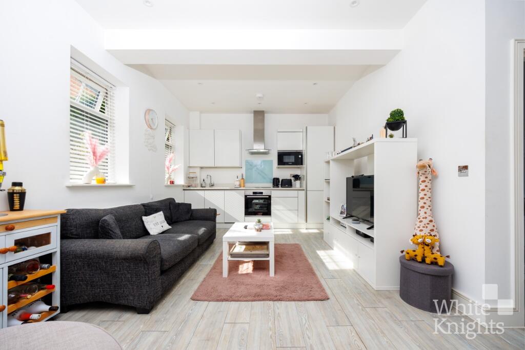 Marlborough House, Basingstoke Road, Spencers Wood, Reading, Berkshire, RG7 1FR photo 2