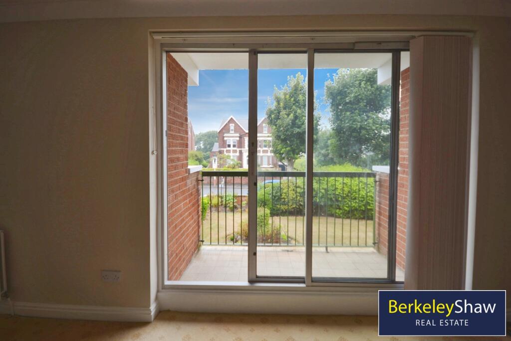 Apartment in Preston - View 4