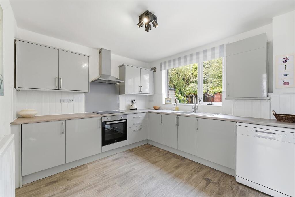 House in Macclesfield, Moss Rose - View 3
