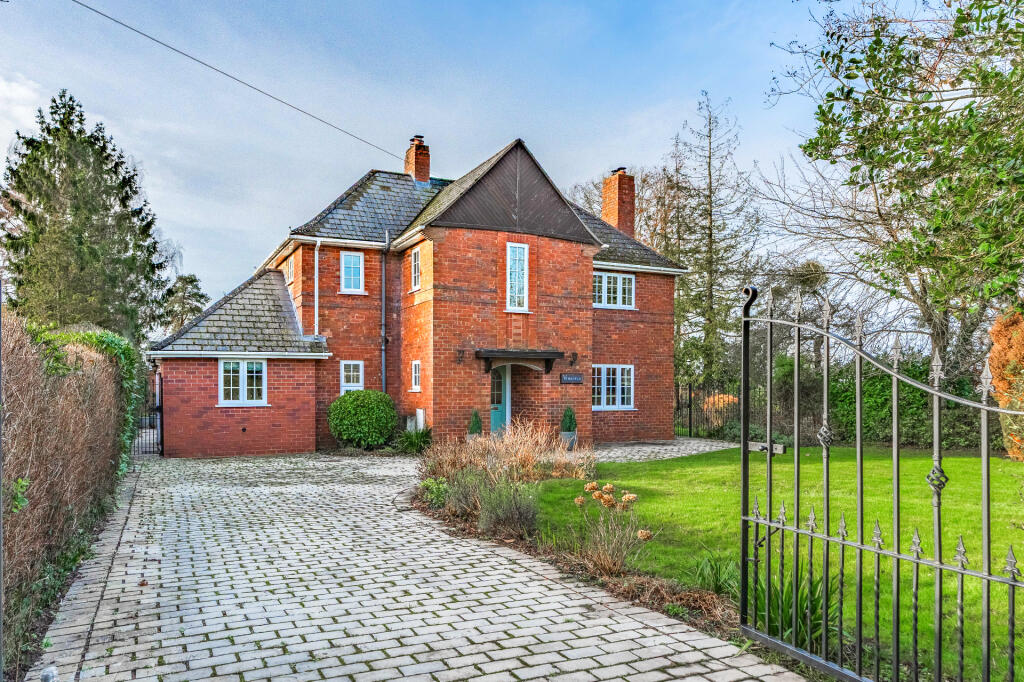 Main image of property: Broadheath Common, Lower Broadheath, Worcester