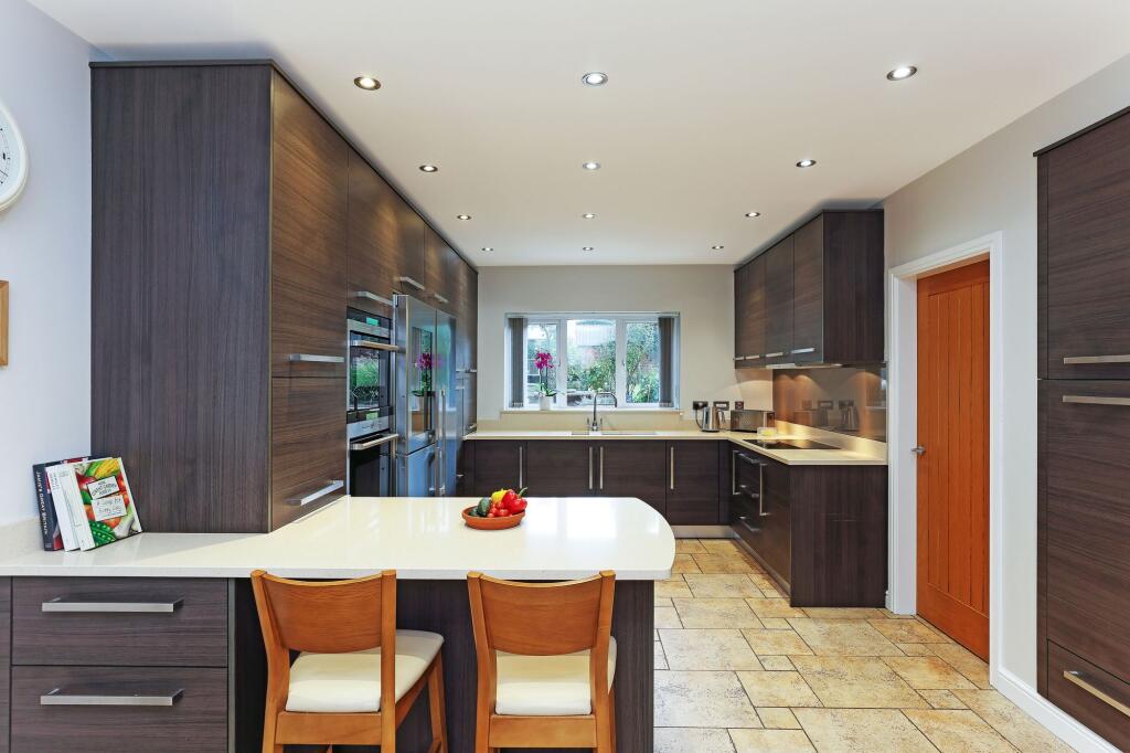House in Wakefield, Woodthorpe, Woolgreaves - More