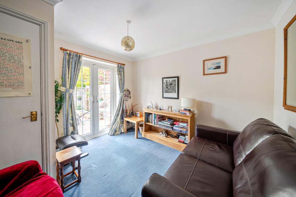 House in London, Shortlands - More