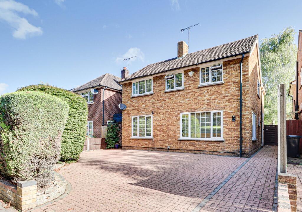 Admirals Walk, St. Albans, Hertfordshire, AL1