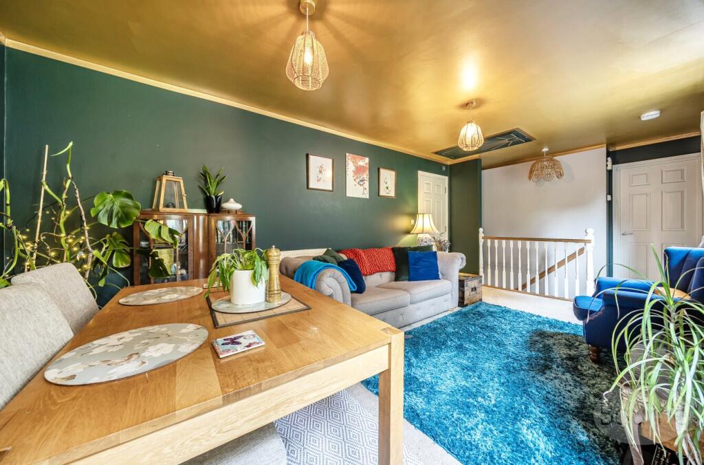 Woodlands Cottages, Greatham, Liss, Hampshire, GU33 photo 3