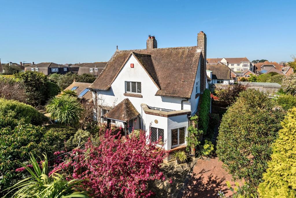 Main image of property: Crossbush Road, Felpham, PO22