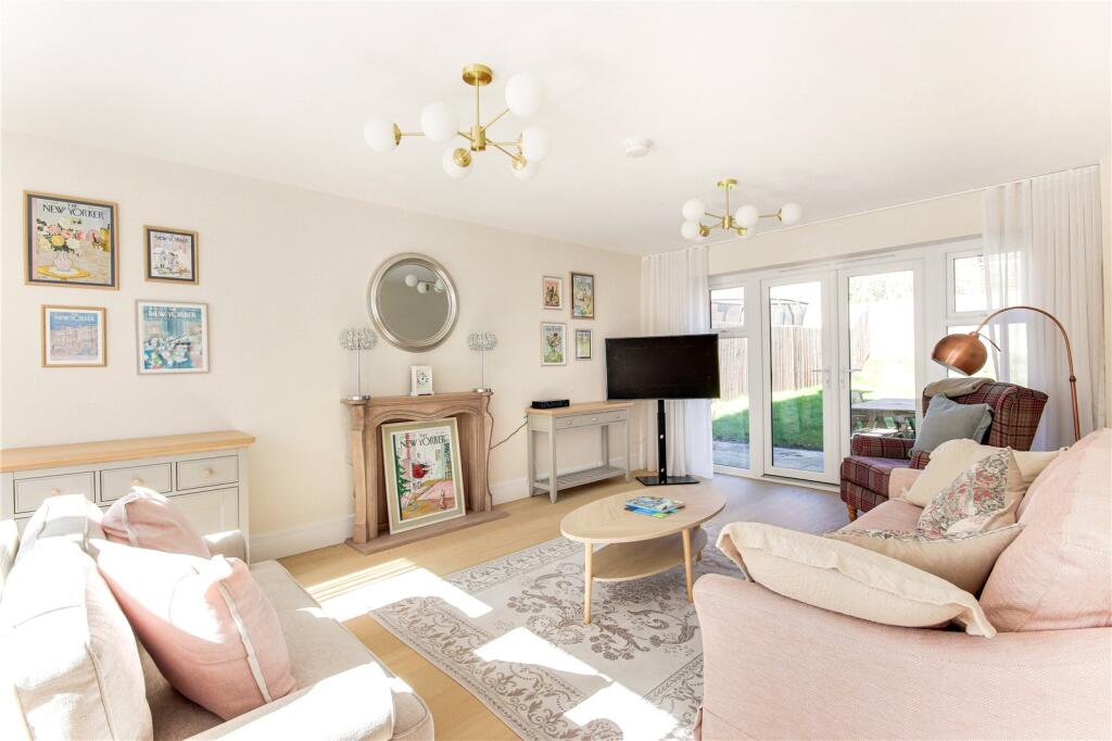 House in Tunbridge Wells, Hawkenbury - View 3