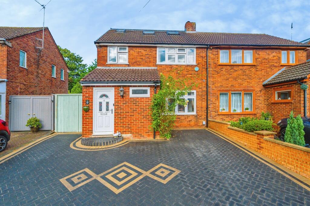 Main image of property: Dunsby Road, Luton