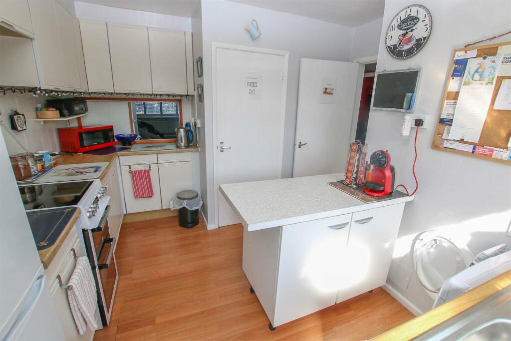 7, Greenacre Close, South Wootton, PE30 photo 4