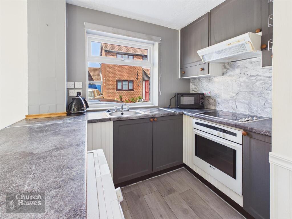 House in Chelmsford, Woodham Ferrers and Bicknacre - More