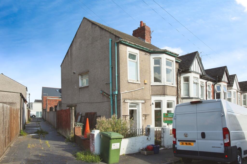 Main image of property: Rosslyn Road, Newport