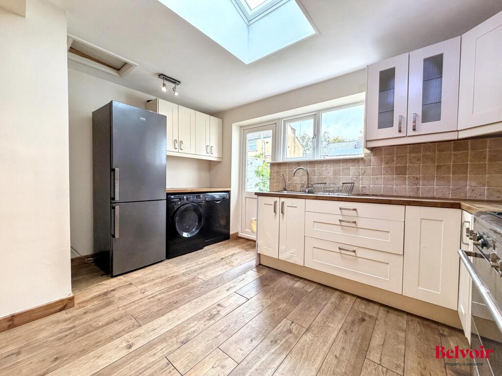 House in Cheltenham, Ewens Farm, Fairview - More