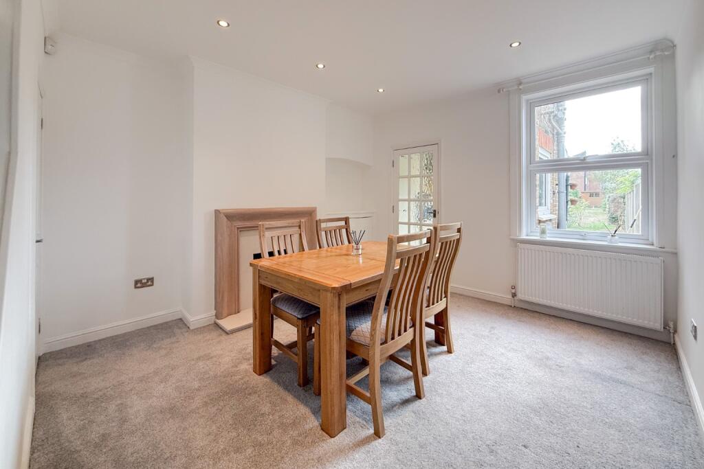 House in Slough, Windsor and Maidenhead - View 4