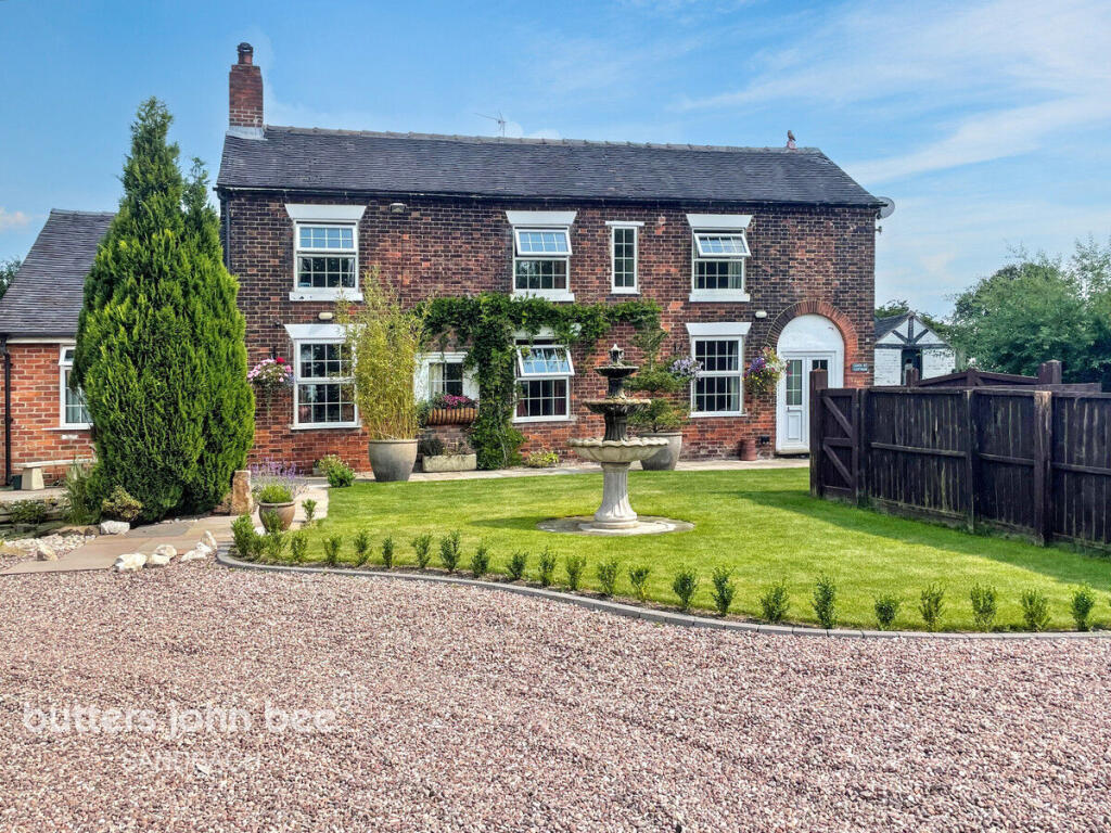 Main image of property: Hassall Green, Sandbach