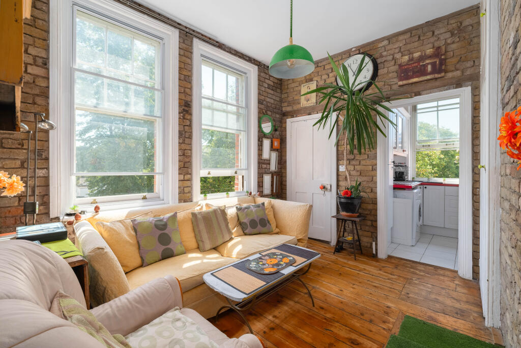 Apartment in London - View 3