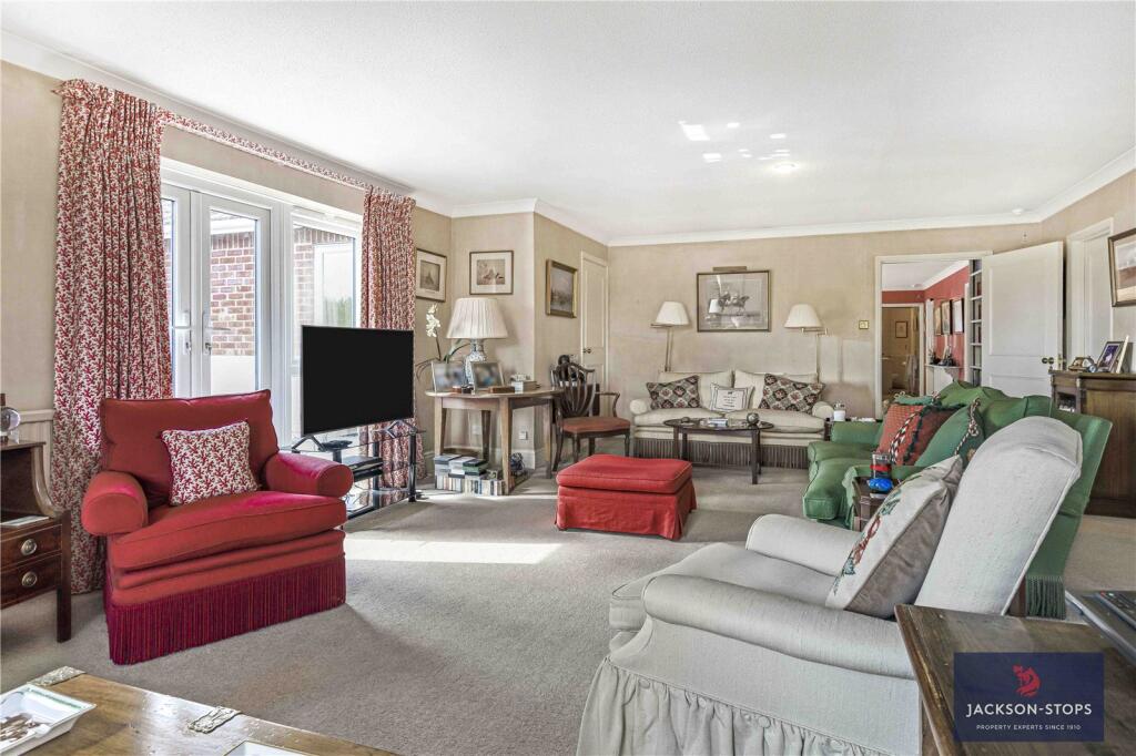 Apartment in West Suffolk, Newmarket - More