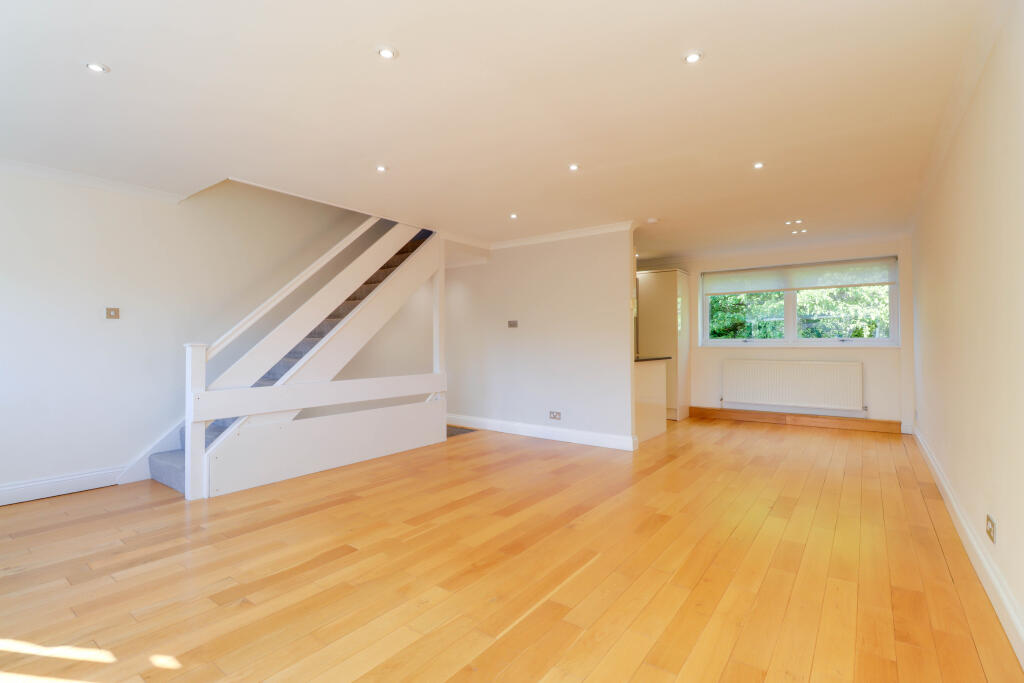 House in Harpenden, Roundwood - View 4